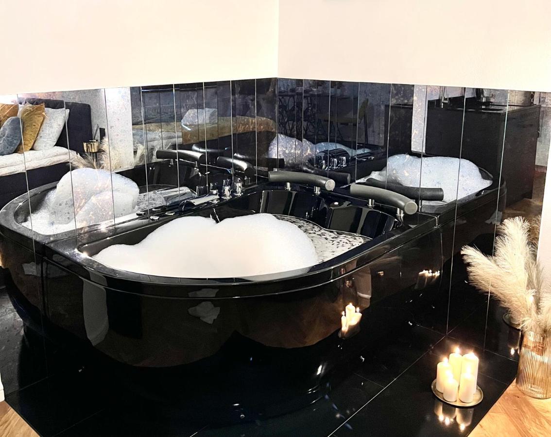 Krakow Old Town Apartment Jacuzzi - Wymeldowanie Do 13 エクステリア 写真